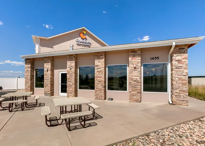 Comfort Inn & Suites Near University Of Wyoming
