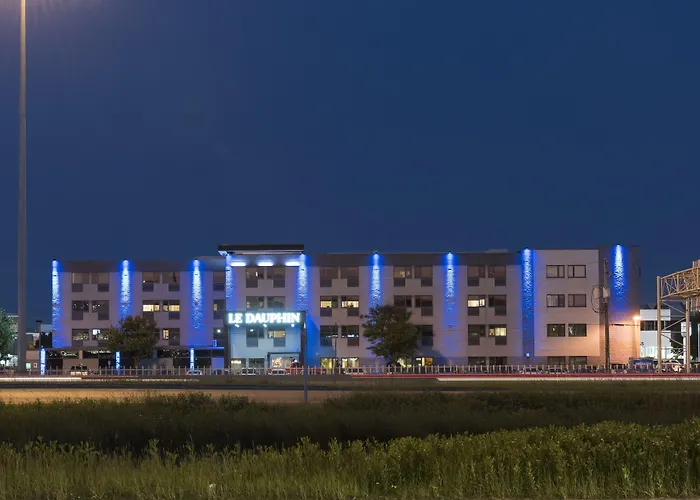 5 star hotel: Hotel & Suites Le Dauphin Quebec