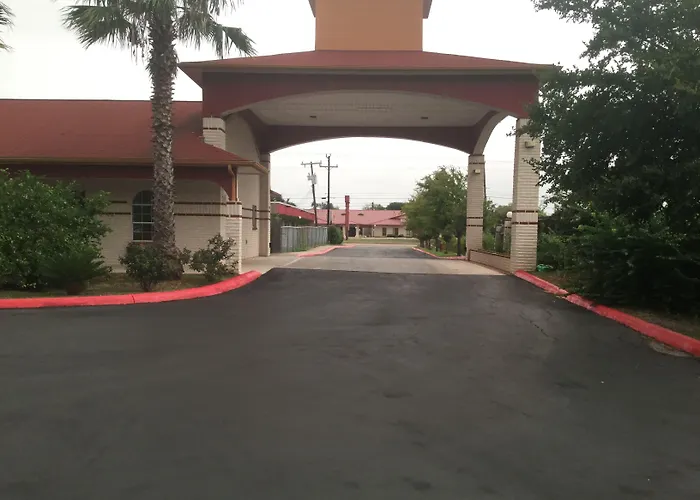 Luxury Inn And Suites Seaworld