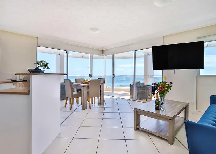 Hotel: Regency On The Beach