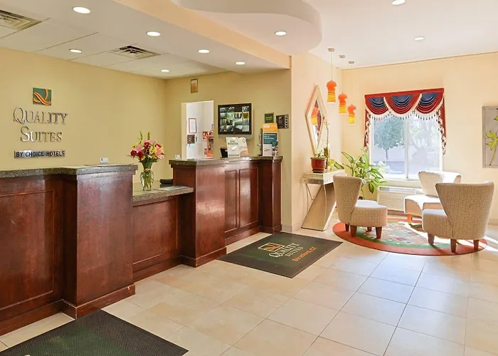 Quality Suites Stratford