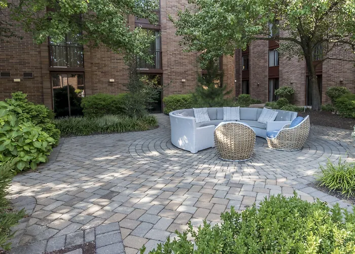 Pet Friendly hotel: Hampton Inn Parsippany