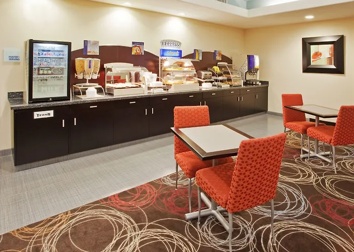 Holiday Inn Express & Suites Yosemite Park Area By Ihg