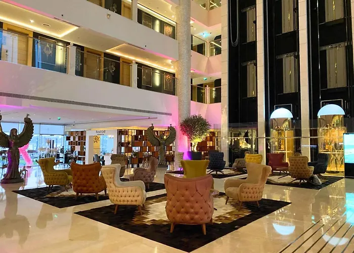 Family Hotel: Royal Central Hotel And Resort The Palm