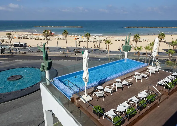 Beach hotel: Herbert Samuel Opera Tel Aviv