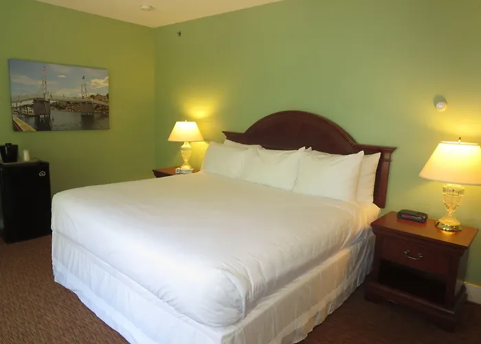 Admiral'S Inn Resort