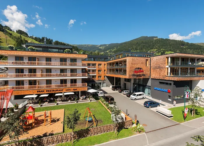 3 SterneHotel AlpenParks &Apartment Central