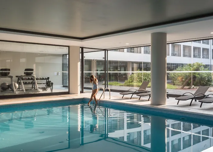 Hotel near College: Azoris Royal Garden - Leisure & Conference Hotel