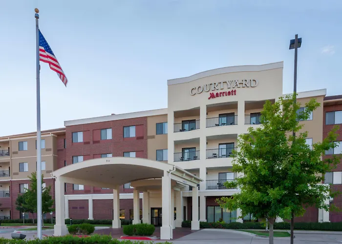 Courtyard By Marriott Dallas Arlington South