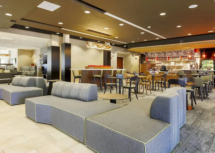 Courtyard By Marriott Dallas Arlington South