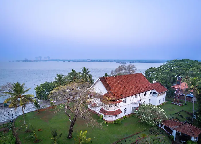 Beach Hotels Amritara The Poovath Beachfront Heritage, Fort Kochi
