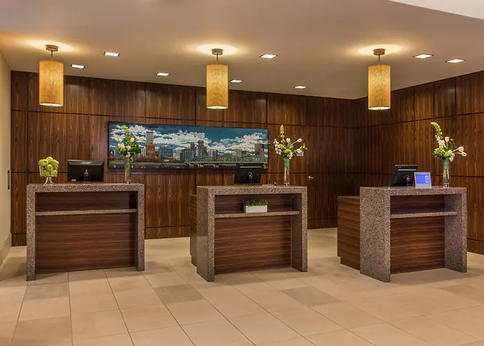 Courtyard By Marriott Portland City Center