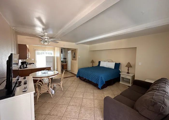 Self catering: The Villas Of Palm Springs