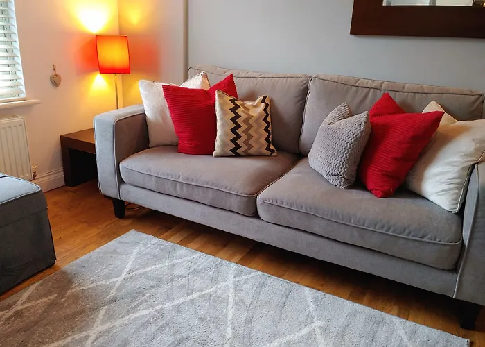 Bath House Boutique B&B - In-Room Breakfast - Free Parking