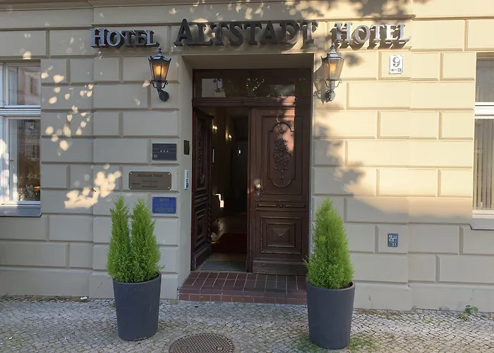 Cheap hotel: Altstadt Hotel