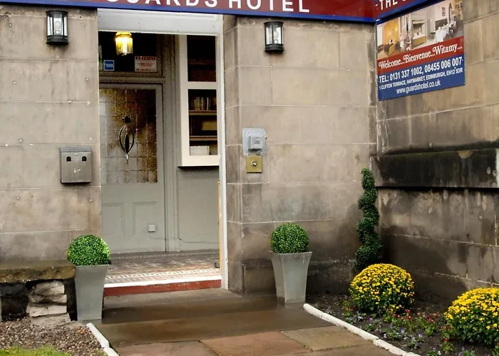 Airport Hotel: The Guards Hotel