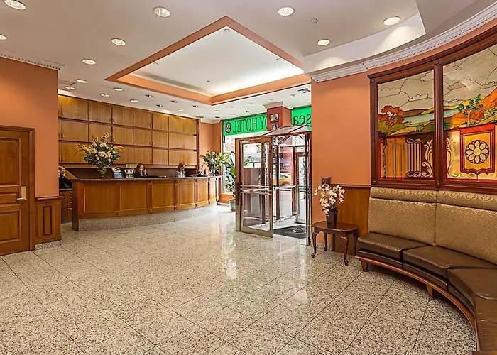 Pet Friendly hotel: Chelsea Savoy