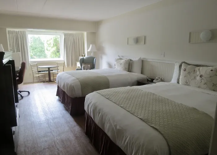 Shoreway Acres Inn & Cape Cod Lodging