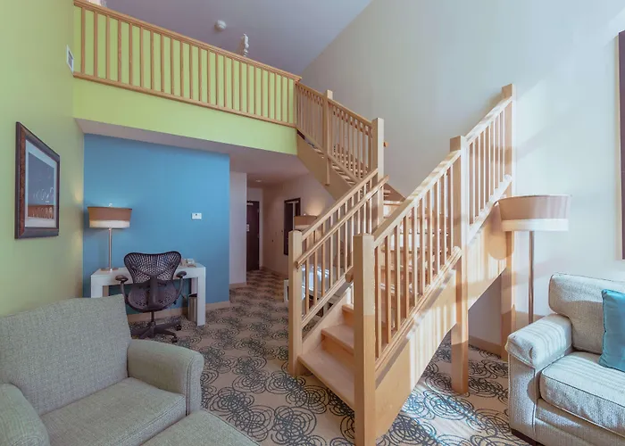 Hotels Close to Airport Skyler Syracuse, Tapestry Collection By Hilton