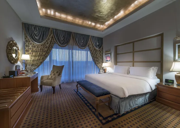 Hôtel-boutique: Officers Club & Hotel