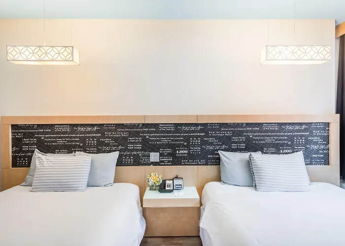 Pet Friendly hotel: Tryp By Wyndham New York City Times Square - Midtown