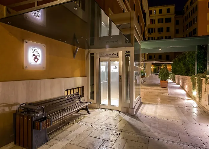 Hotel nahe College: Domus Carmelitana
