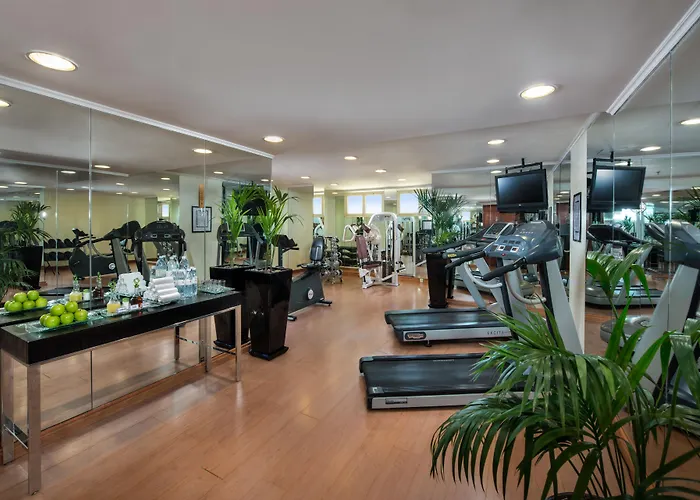 Hotel familiar: Savoy Central Hotel Apartments