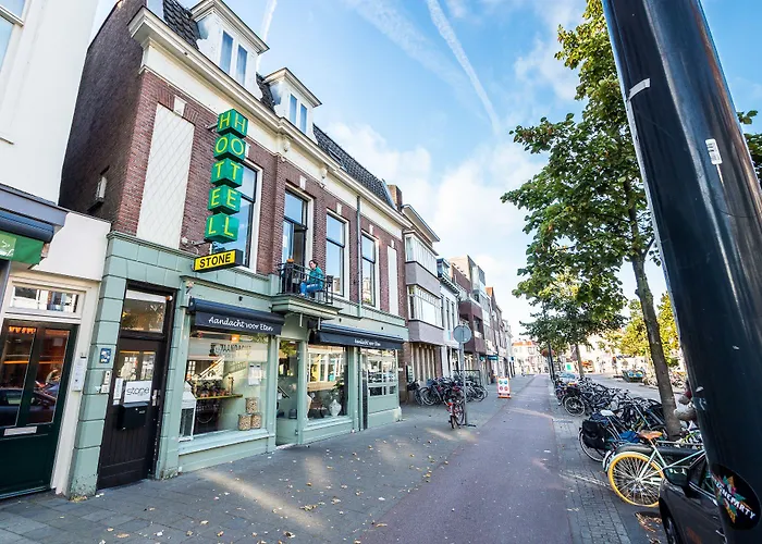 Stone Hotel & Hostel