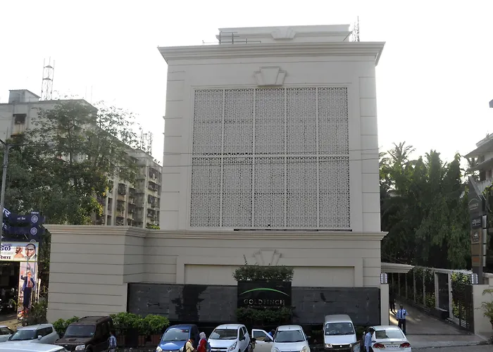 Hotels with pool Goldfinch Mumbai