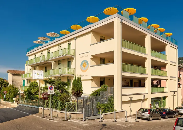 Resort: Sky Pool Hotel Sole Garda