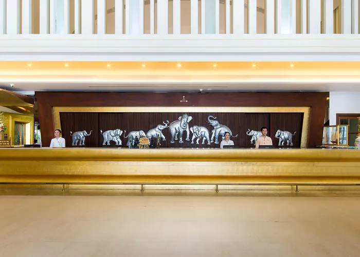 Aiyara Grand Hotel