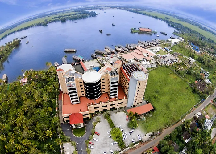 Romantic hotel: Ramada By Wyndham Alleppey