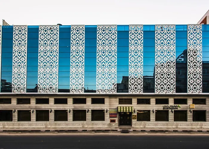 Hotels With Four Stars Leisure Inn Grand Chanakya