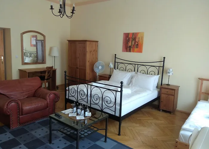 3 star hotels Merlin