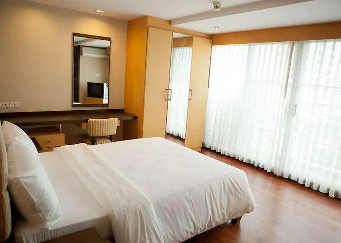 S.M. Grande Residence