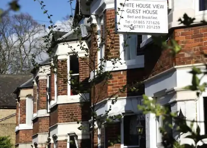 Guest house: White House View Guest House