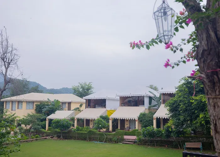Hotel with Tennis: Ratan Villas Sariska