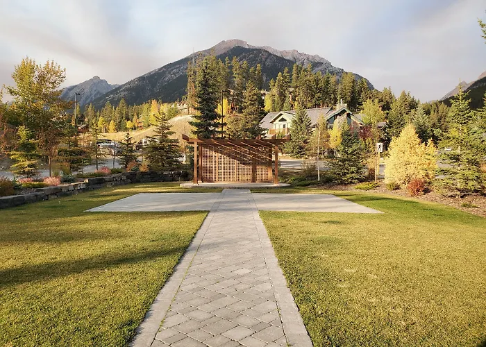 Creekside Villa