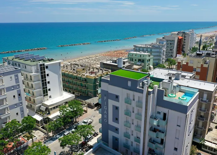 Hotel con piscina: Amadei Hotel Figaro&Apartments