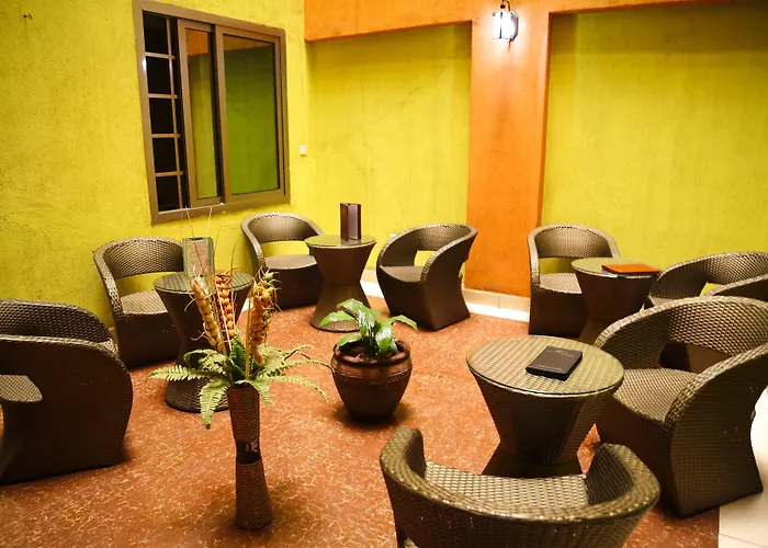 Cheap hotel: Decasa Hotel