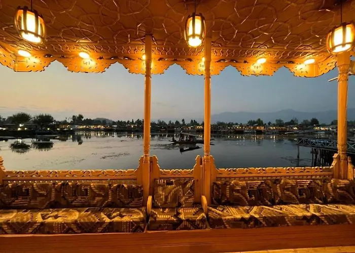 Floating Luxury Group Of Houseboats