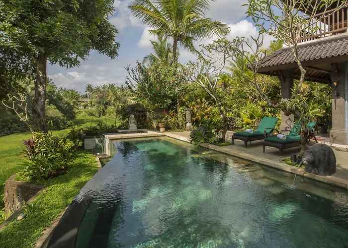 Hotel Jacuzzi: Dwaraka The Royal Villas