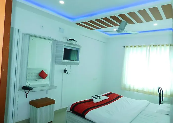 Hotel Sea Crown Near Jagannath Temple