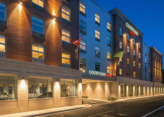 Courtyard By Marriott Edgewater Nyc Area