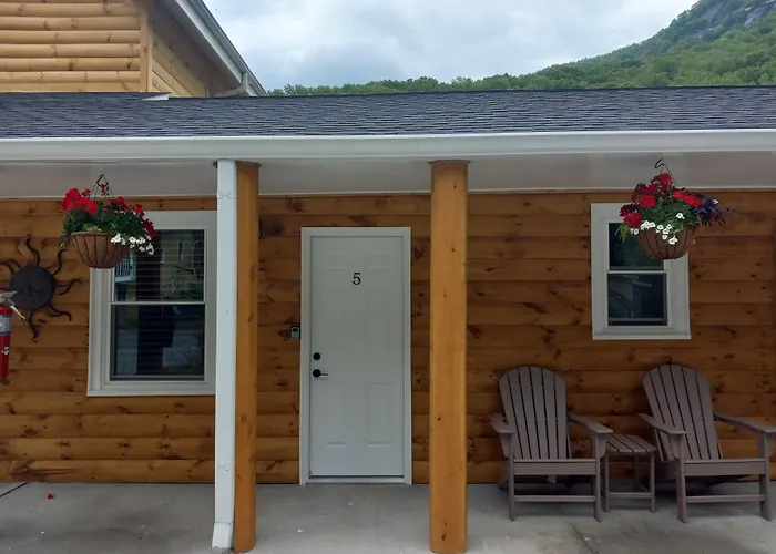 Carter Lodge - On The River