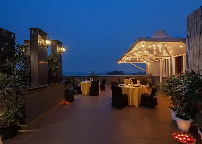 Beach hotel: Hotel Saket 27