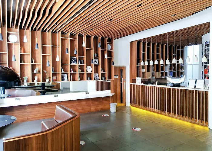 Pet Friendly hotel: Mowbray Court Hotel