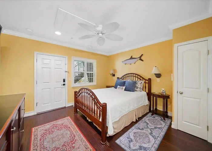 Seaglass Inn Bed And Breakfast