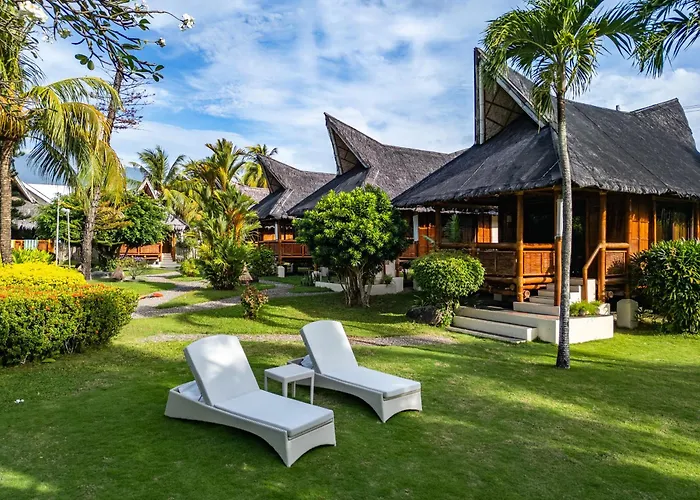 Pura Vida Beach & Dive Resort