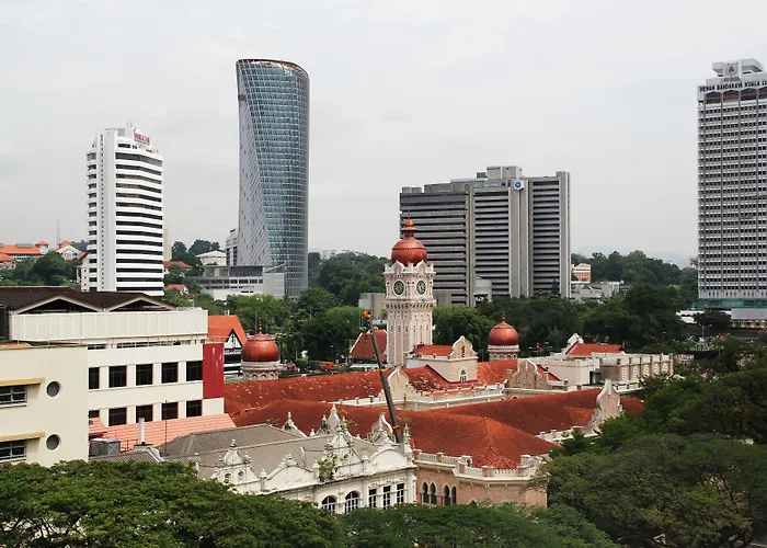 Avenue J Hotel, Central Market